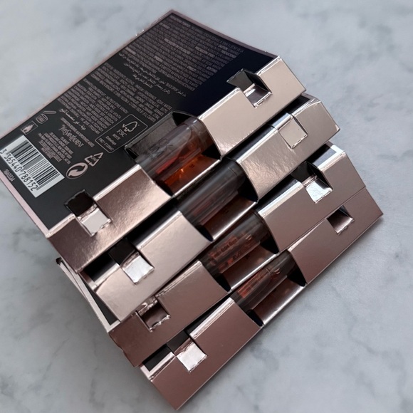 Yves Saint Laurent Black Opium Perfume sampler Set - Picture 2 of 3